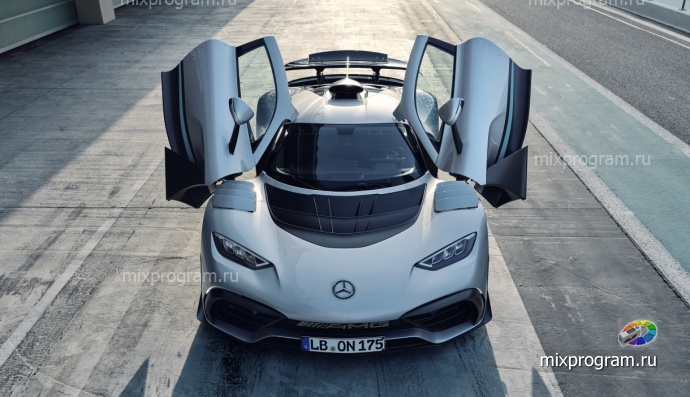 Суперкар Mercedes-AMG One, созданный по технологиям Формулы-1, стал серийной моделью