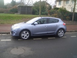 RENAULT / MEGANE 3 / RNR / BLEU ECUME