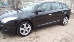 RENAULT / MEGANE 3 / 676 / Noir Nacre