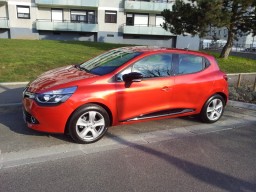 RENAULT / CLIO 4 / NNP / ROUGE FLAMME