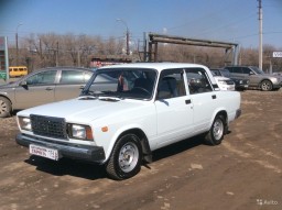LADA / 2104/2107 / ИЖЕВСК / 240 / БЕЛОЕ ОБЛАКО (СОЛИД)