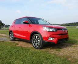 SSANGYONG / TIVOLI / RAM - FLAMING RED