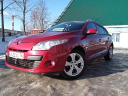 RENAULT / MEGANE 3 / B76 / Rouge de Feu