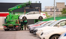 Разрешено эвакуировать авто, мешающие мусоровозам. Их будут отвозить бесплатно