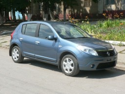 RENAULT / SANDERO / RNF / BLEU MINERAL